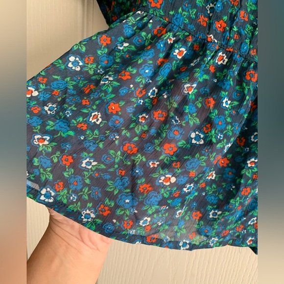 HOLLISTER semi sheer top size Medium - Picture 10 of 11